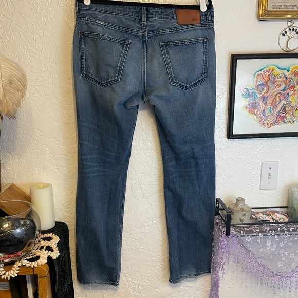 Boss Hugo Boss {36x32} 'Regular Fit' Blue Jeans - Picture 3 of 11